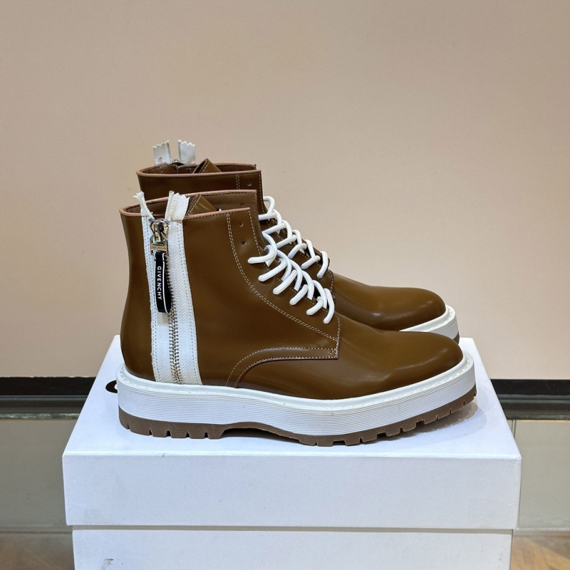 G*u*i boots